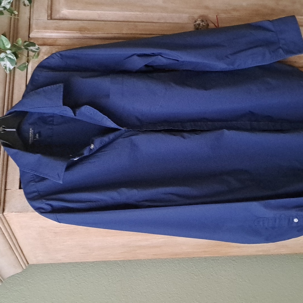 Men's button down dress shirt